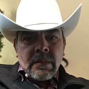 Meet your Posher, Santos